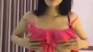 Lam hang nude in bathroom