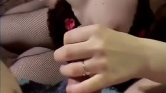 Intense handjob from amateur wife